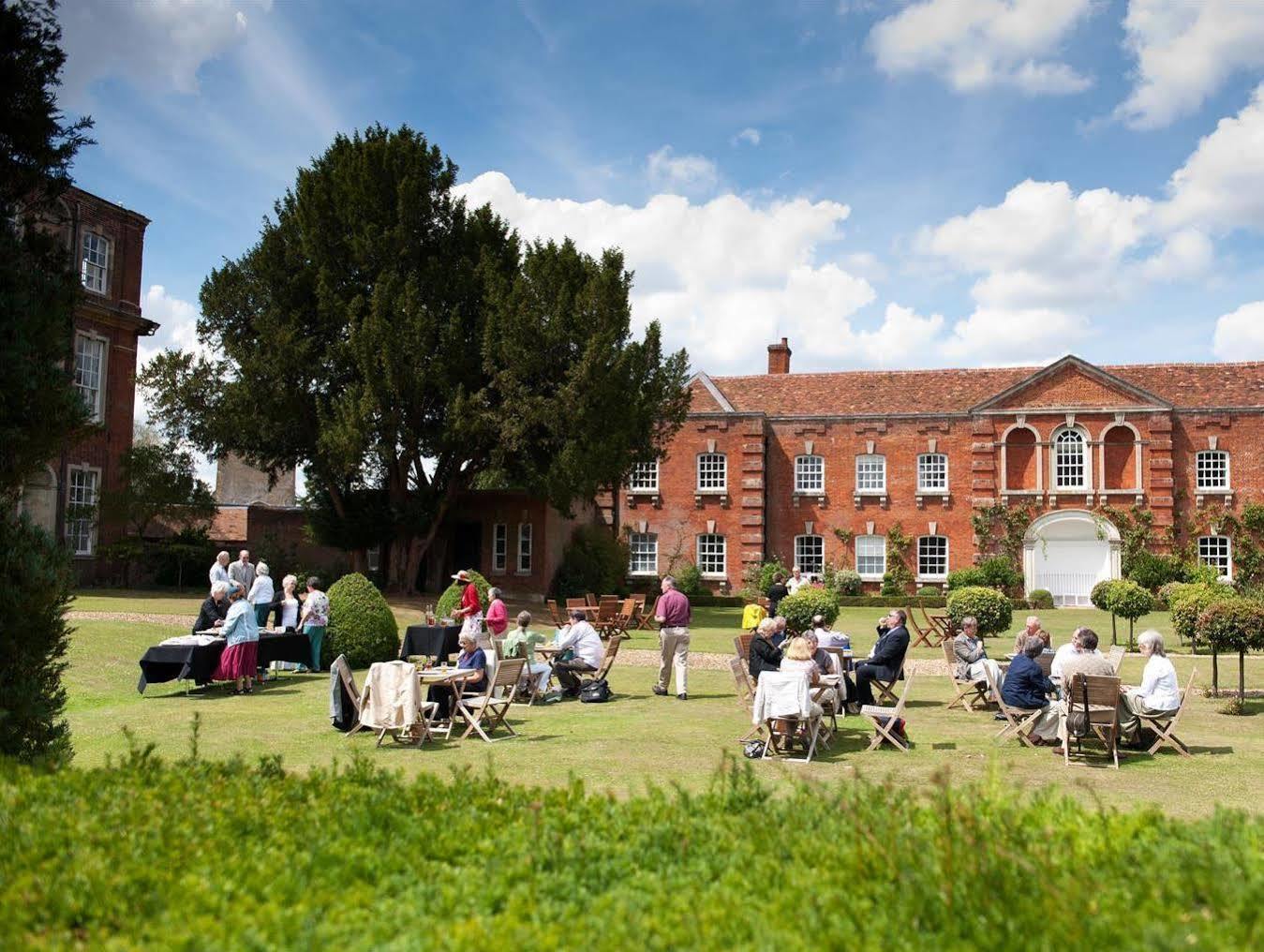Chicheley Hall Eksteriør billede