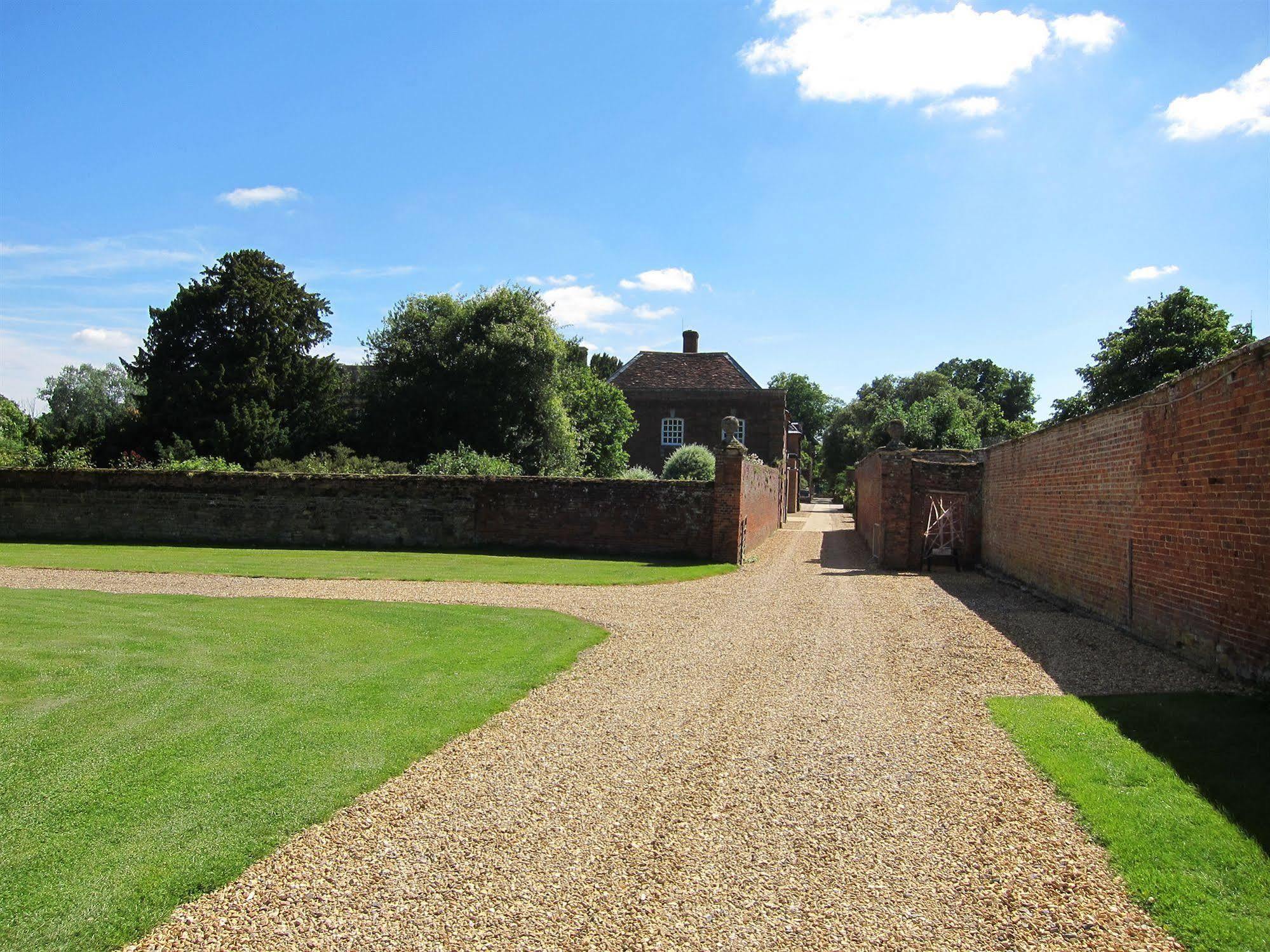Chicheley Hall Eksteriør billede